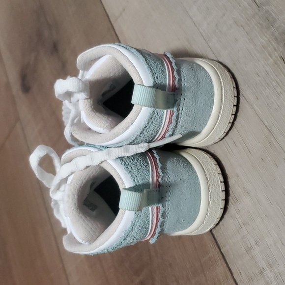 Toddler air jordans - Picture 3 of 7